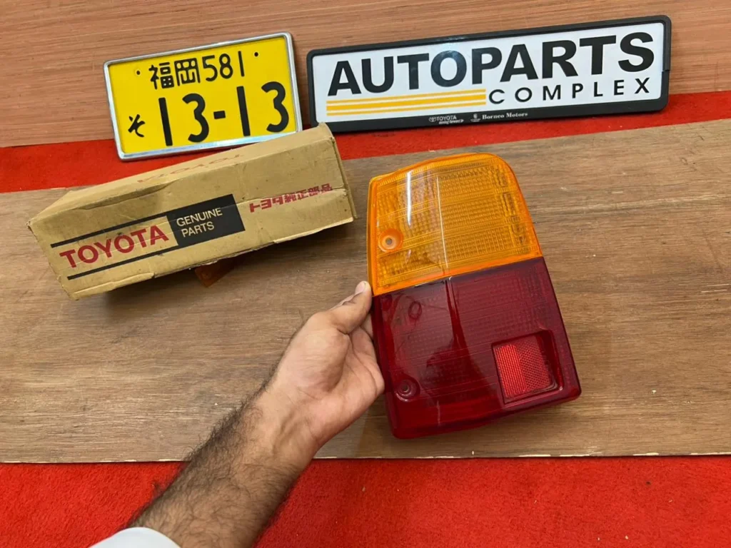 Corolla Ke70 Te72 wagon tail light lens NOS OEM 2
