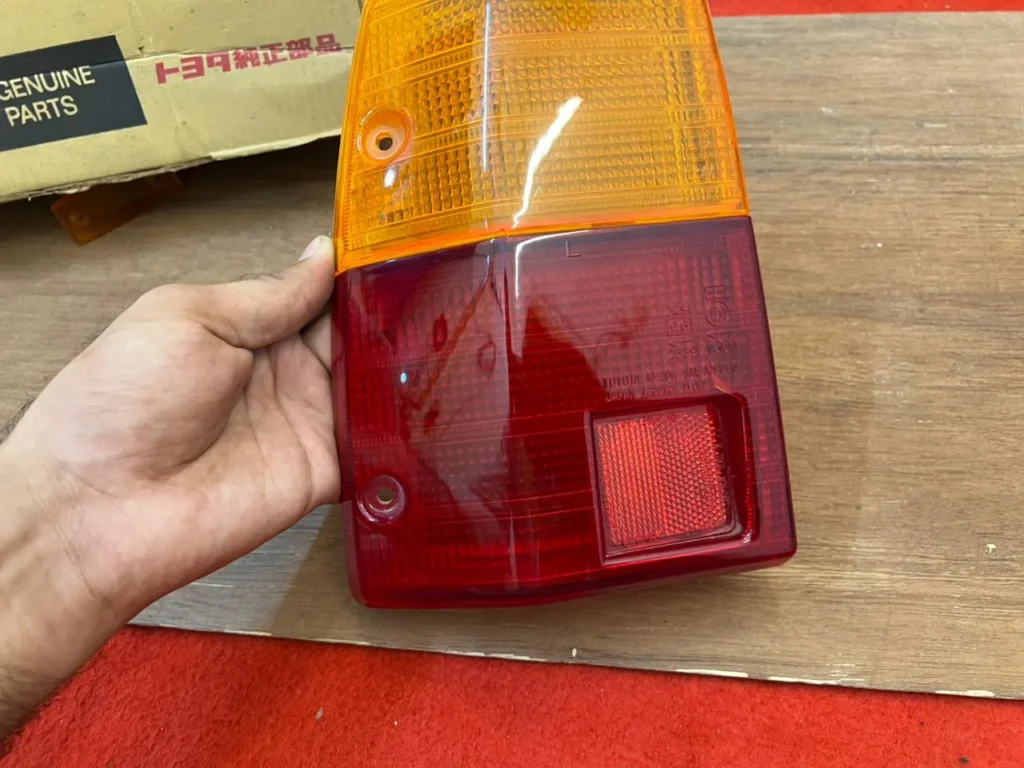 Corolla Ke70 Te72 wagon tail light lens NOS OEM 5