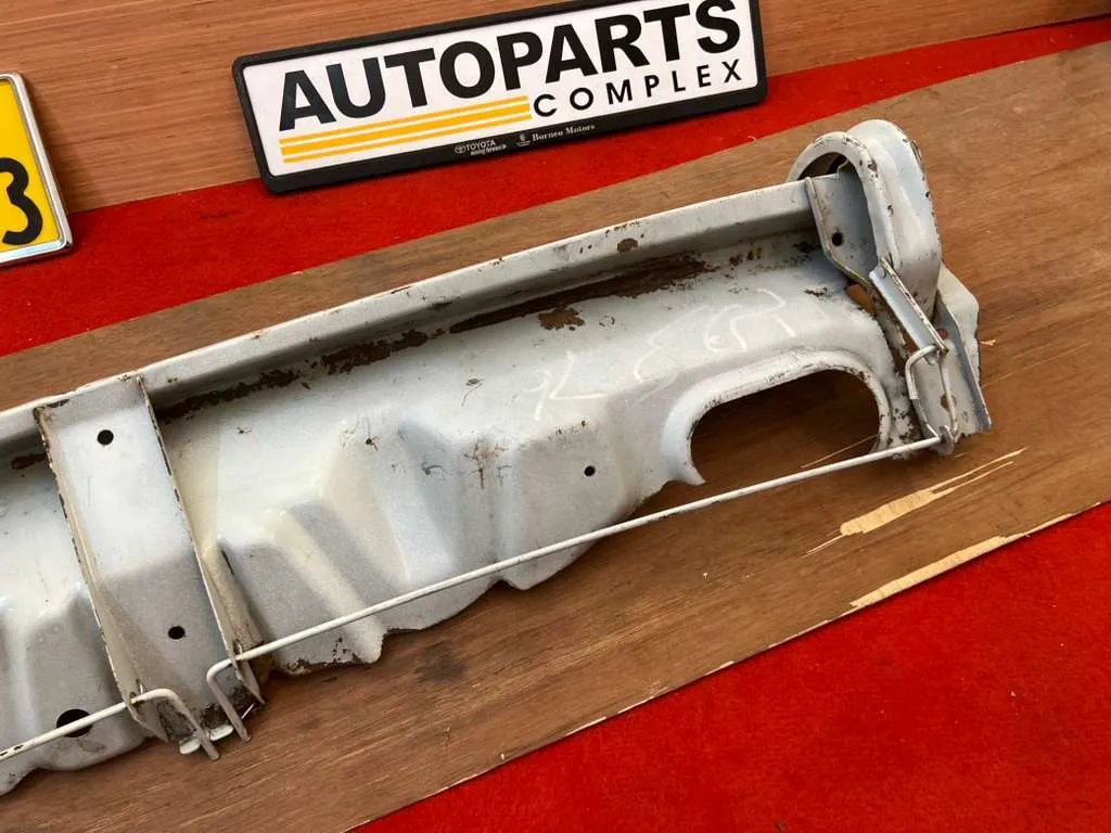 Corolla ke30 Te31 ke55 trunk lid hinges support panel with lifting rods 6