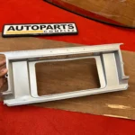 Toyota Crown MS80 Ms85 rear center garnish 1