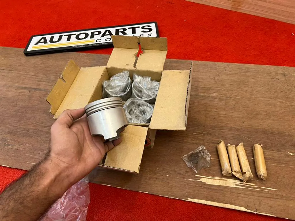 Toyota Ke30 3K 1.2L inline-4 petrol engine pistons2