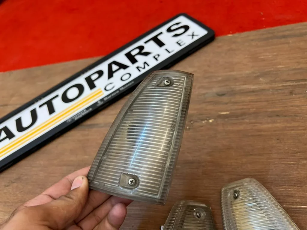 Toyota corona RT130 RT132 XT130 TT130 Parking lamps 8