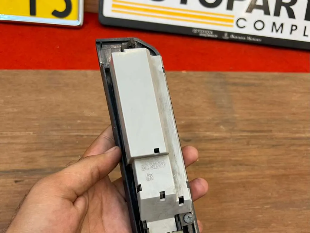 Toyota crown S120 Ms123 Gs121 RHD window master switch 6
