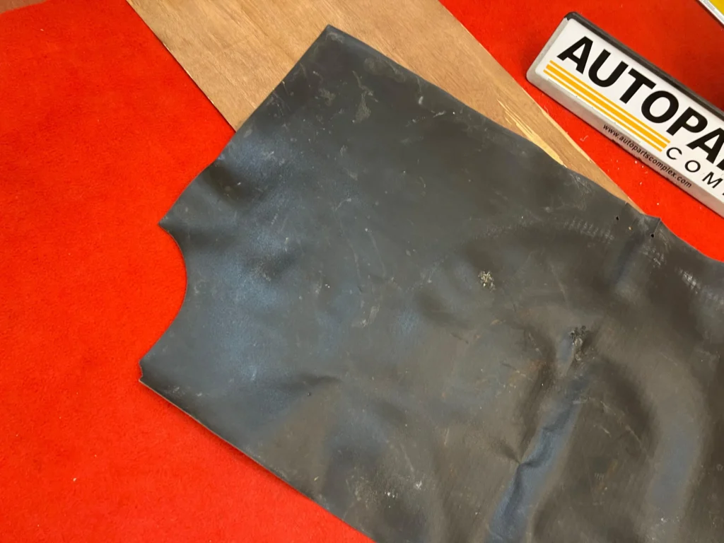 Corolla 1975 - 1979 ke30 Te31 Trunk mat OEM11