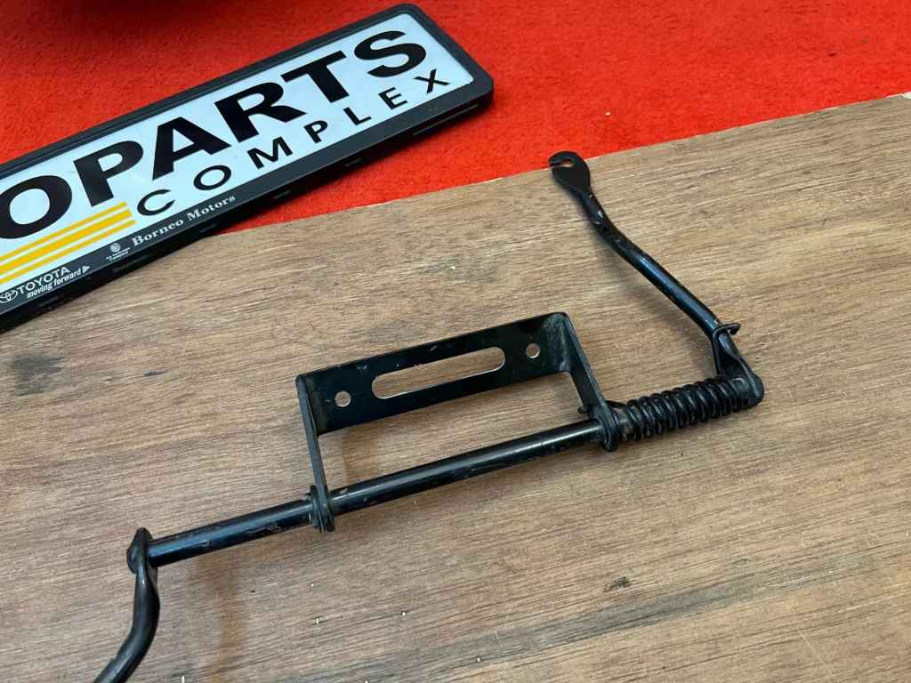 Corolla 1976 1977 1978 1979 LHD accelerator pedal Assembly2