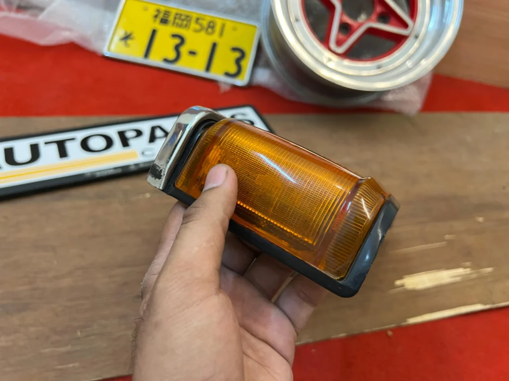 Corolla 1980 1981 ke70 chrome tail light (2)