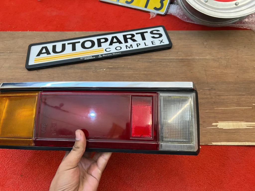 Corolla 1980 1981 ke70 chrome tail light (5)