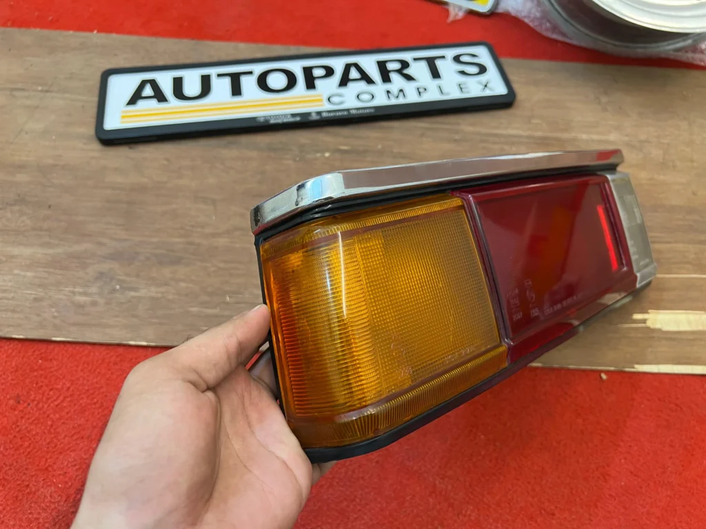 Corolla 1980 1981 ke70 chrome tail light (7)