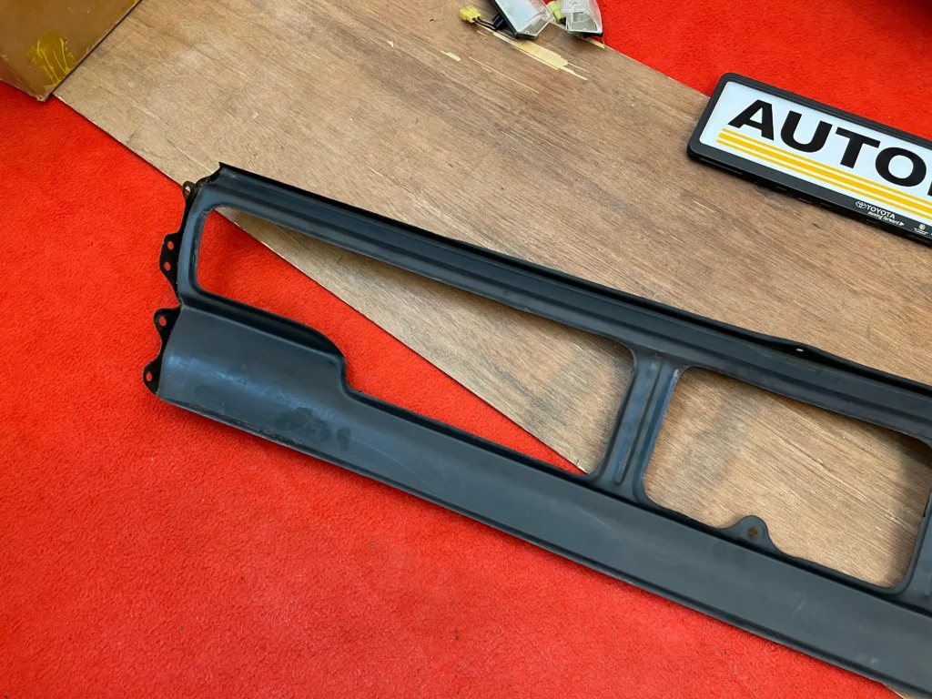 Corolla 1981 Ke70 Te72 front apron valance 2