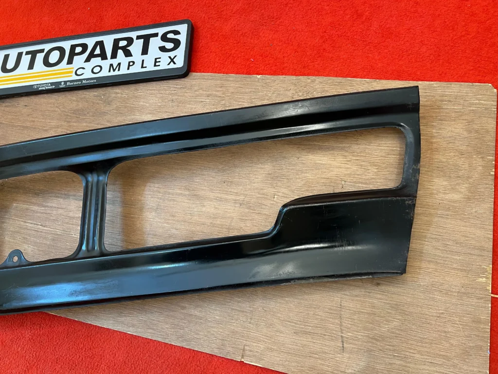 Corolla 1981 Ke70 Te72 front apron valance 6