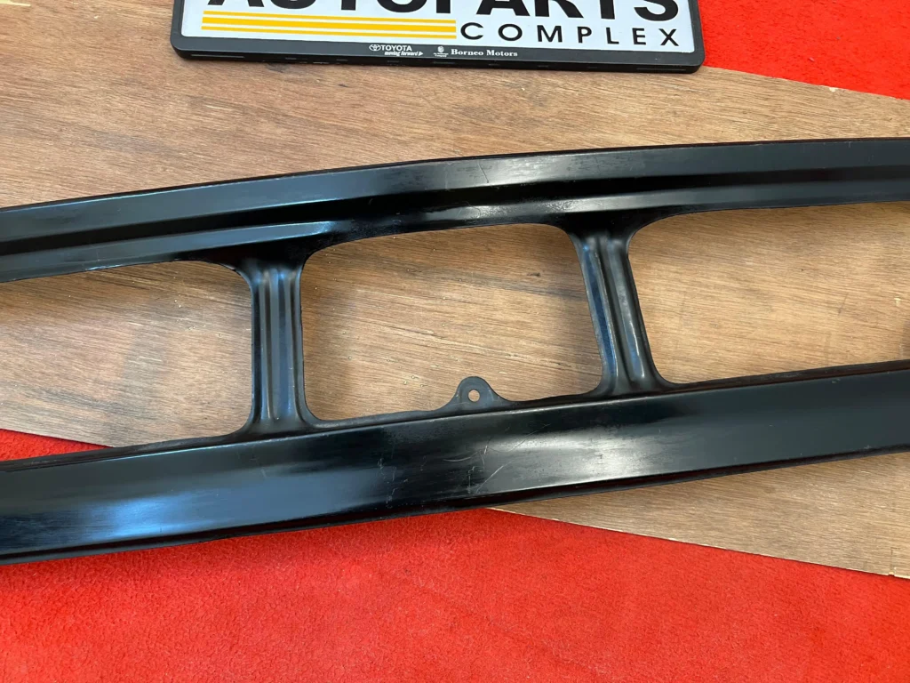 Corolla 1981 Ke70 Te72 front apron valance 7