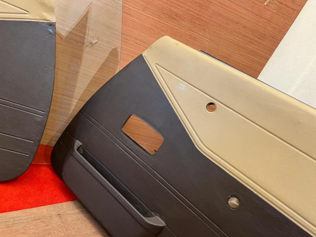 Corolla Te72 2-Door OEM door cards L+R (8)