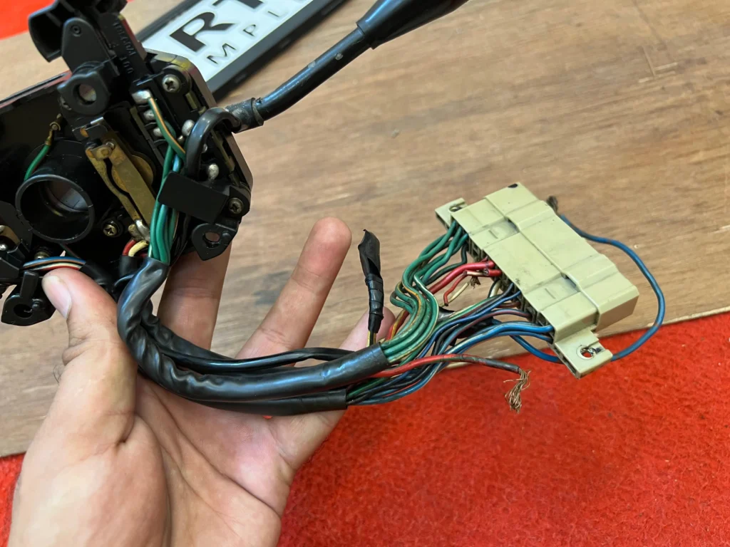 Corolla Te72 Ke70 1980 - 1983 LHD combination switch5