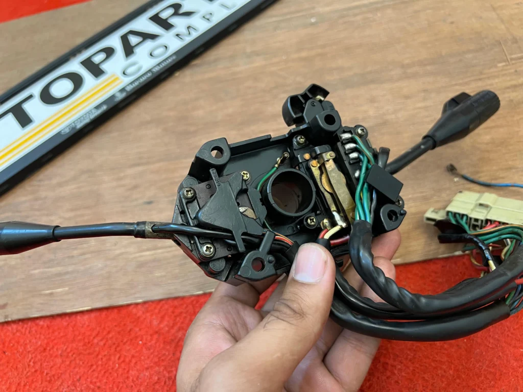 Corolla Te72 Ke70 1980 - 1983 LHD combination switch6