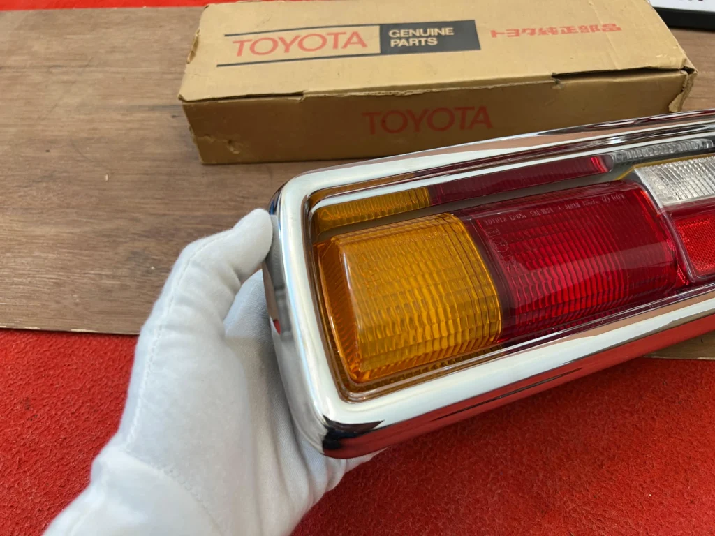 Corolla ke30 te31 NOS OEM tail light left side (3)