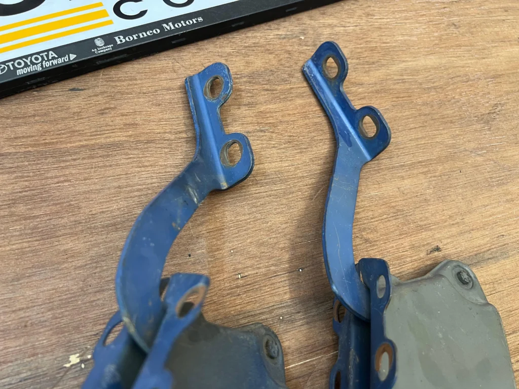 Corolla ke70 Te72 bonnet hinges pair 3