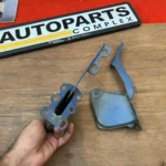 Corolla ke70 Te72 bonnet hinges pair 4