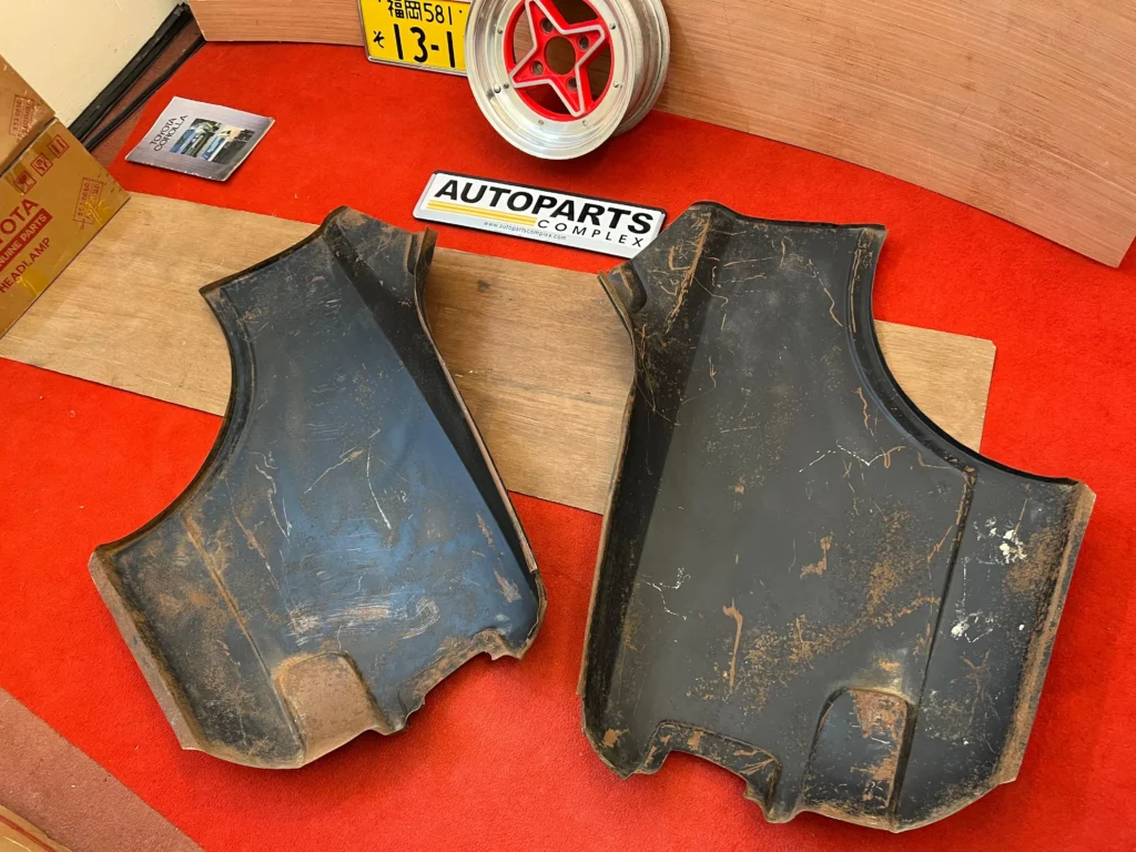 Corona 1971 1972 1973 Rt80 rear fender quarter panels L+R (3)