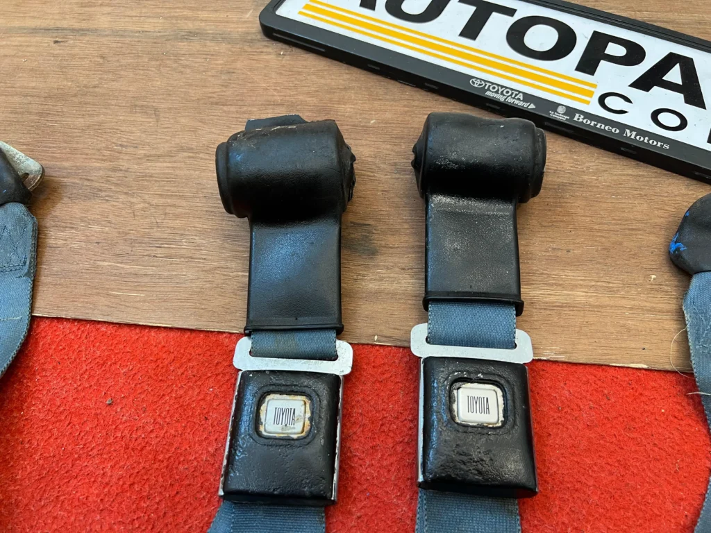 Corona #RT80 #RT81 #RT83 #RT84 Blue Seat belts2