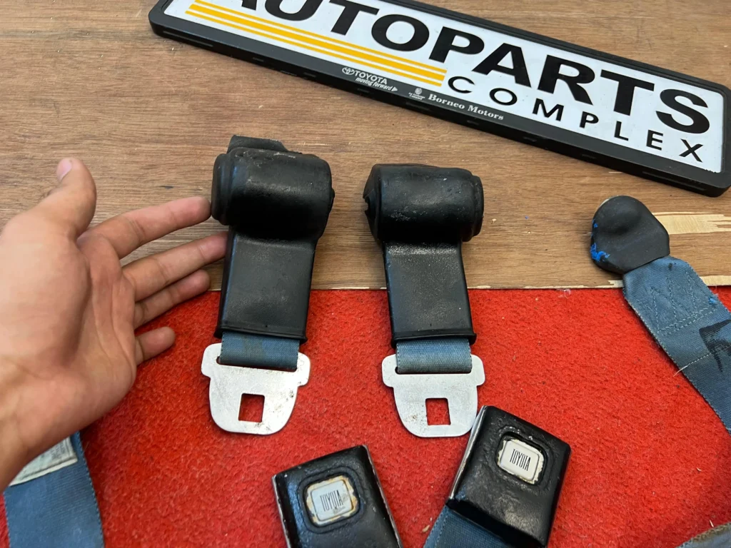 Corona #RT80 #RT81 #RT83 #RT84 Blue Seat belts8