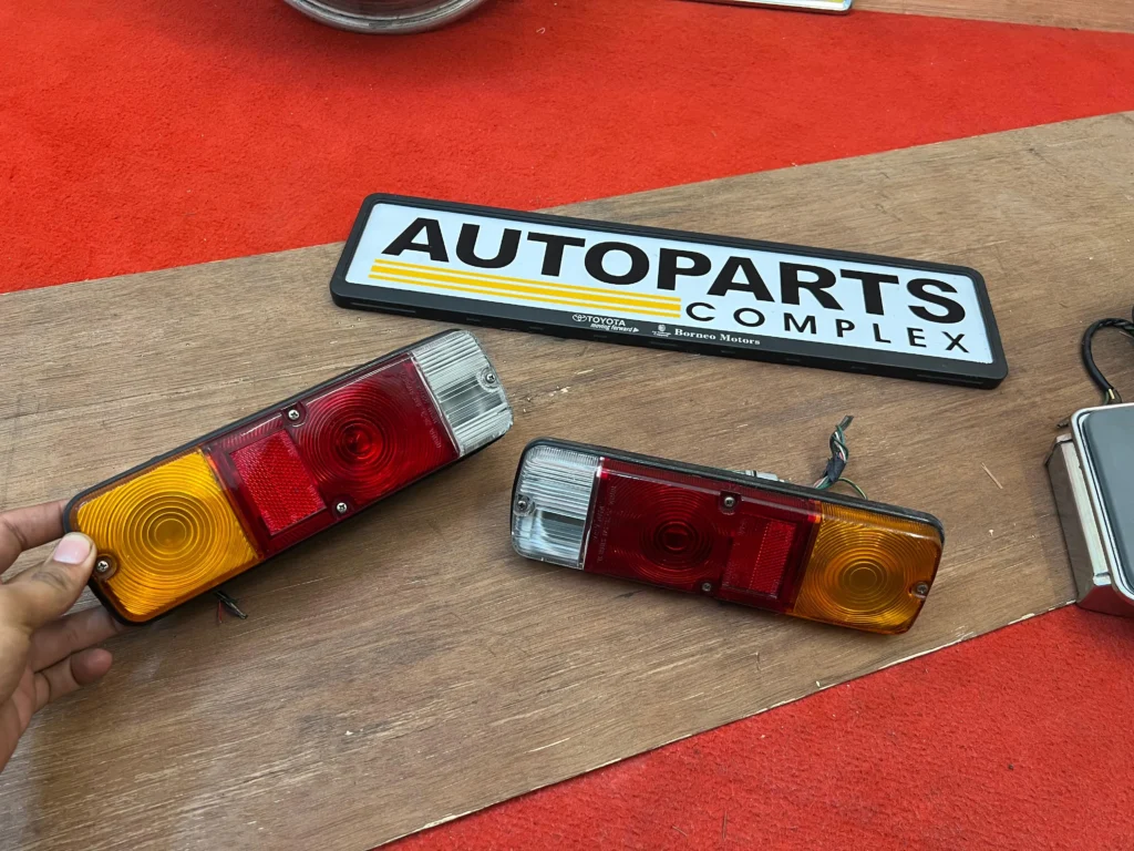 FJ40 BJ40 FJ45 Land cruiser taillights.1