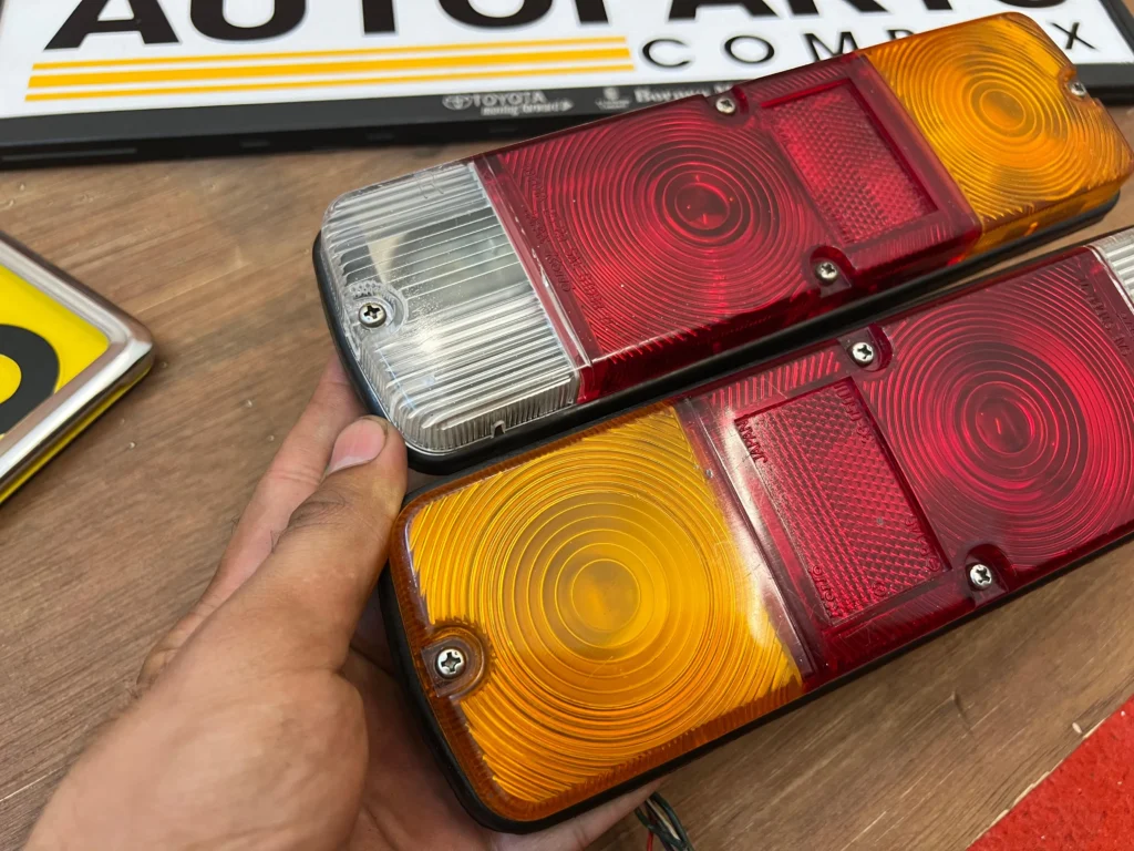 FJ40 BJ40 FJ45 Land cruiser taillights.2