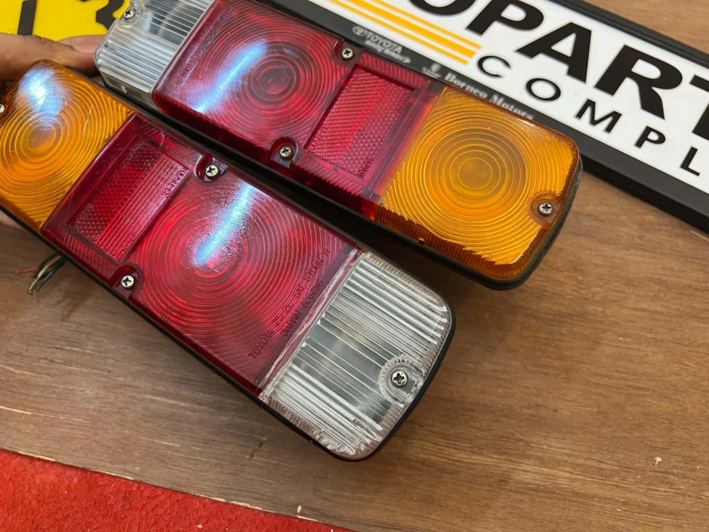 FJ40 BJ40 FJ45 Land cruiser taillights.3