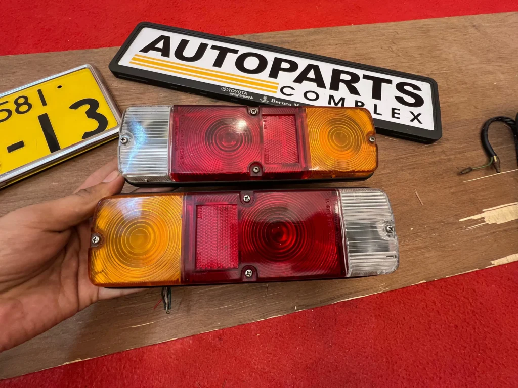 FJ40 BJ40 FJ45 Land cruiser taillights.9