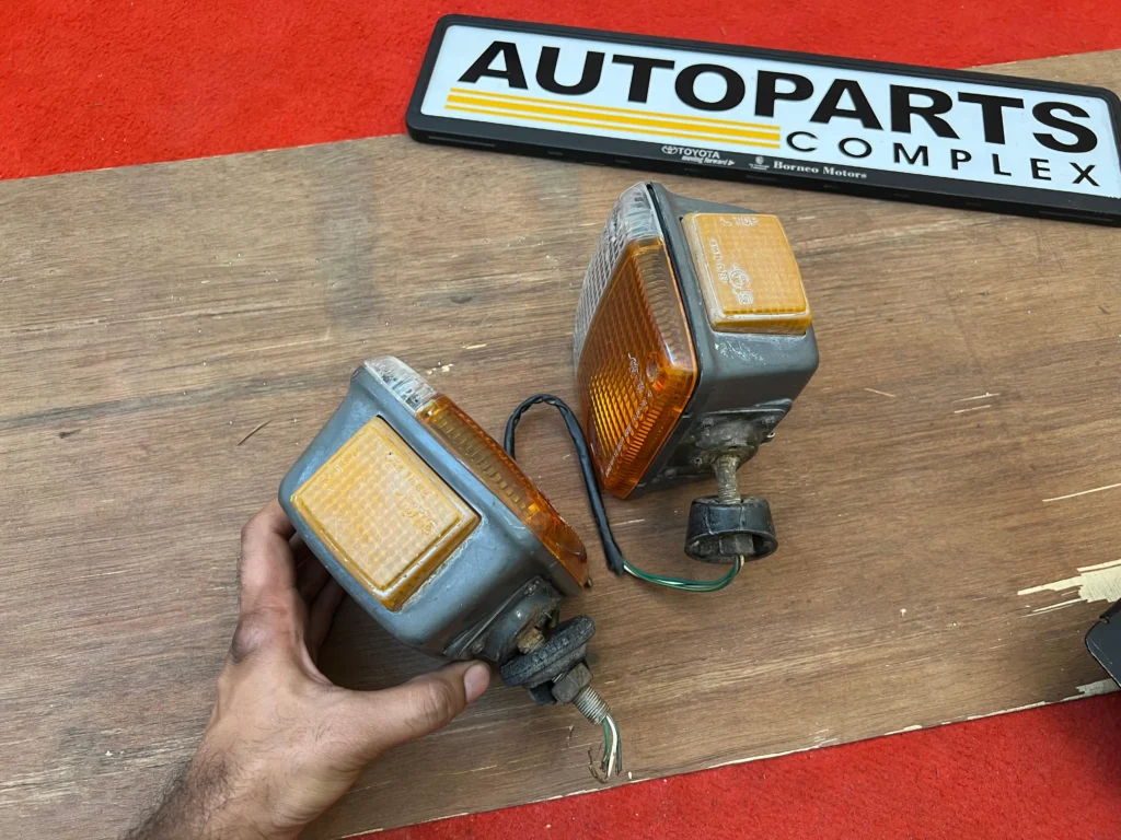 FJ40 FJ45 BJ40 BJ41 Land cruiser fender indicators pair6