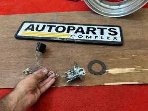 Fuel guage sending unit for Ke70 Te72 sedan Corolla 1980-83 (1)