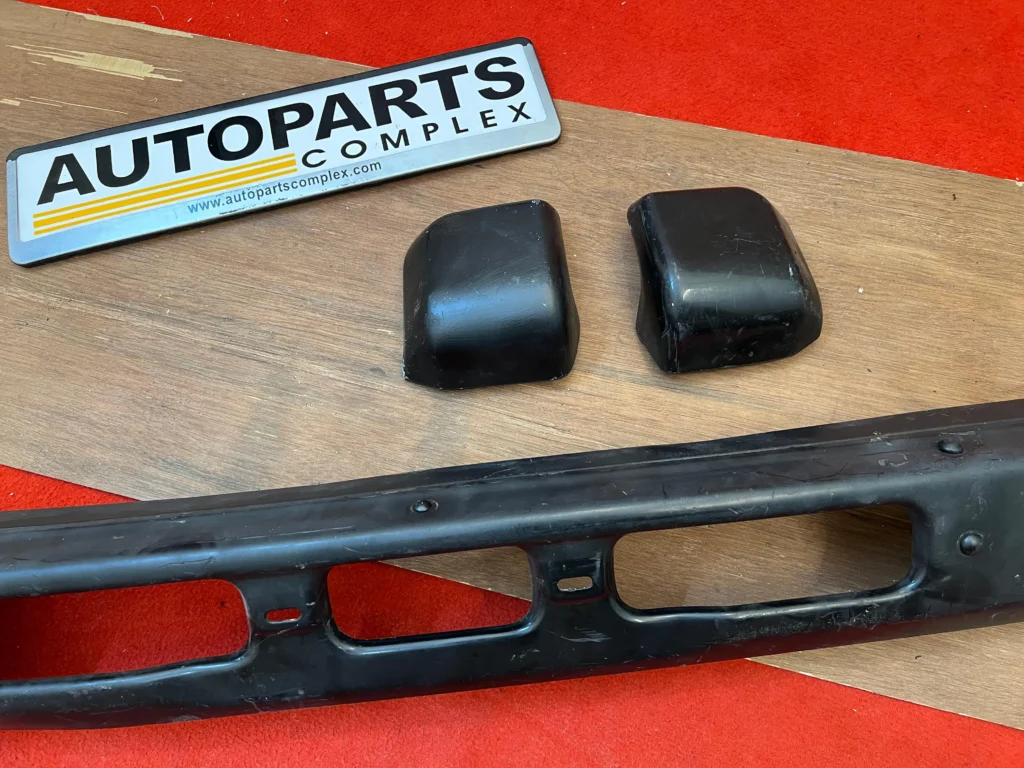 Hilux Pickup 1981 1982 1983 RN30 Rn36 Ln46 4WD front bumper (3)