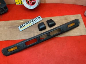 Hilux Pickup 1981 1982 1983 RN30 Rn36 Ln46 4WD front bumper (6)