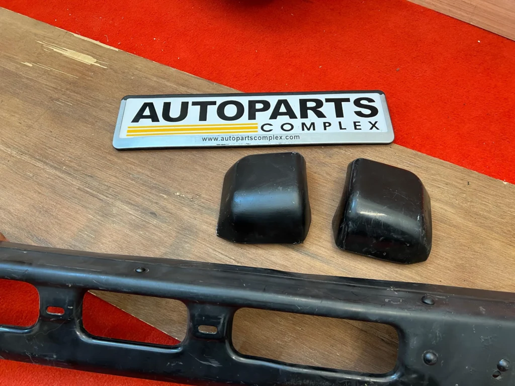 Hilux Pickup 1981 1982 1983 RN30 Rn36 Ln46 4WD front bumper (8)