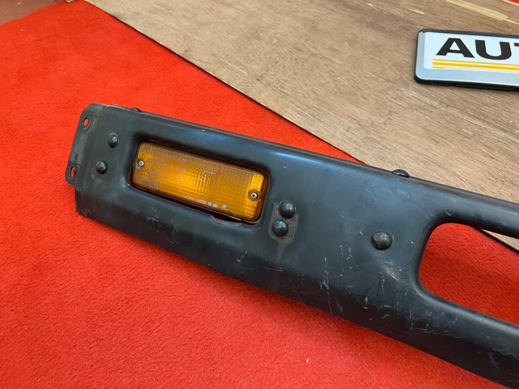 Hilux Pickup 1981 1982 1983 RN30 Rn36 Ln46 4WD front bumper (9)