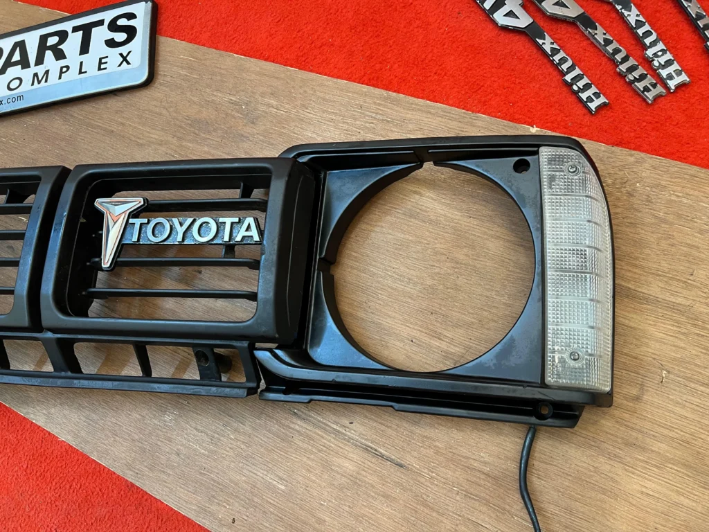 Hilux pickup 1979 1980 1981 4wd grille (6)