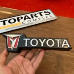 Hilux pickup 1982 1983 4WD grille Toyota badge RN30 Rn40 ln46 (1)