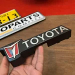 Hilux pickup 1982 1983 4WD grille Toyota badge RN30 Rn40 ln46 (2)