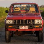 Hilux pickup 1982 1983 4WD grille Toyota badge RN30 Rn40 ln46 (5)