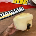 Ke30 Te31 Ke35 Ke36 Corolla Windshield washer bottle1