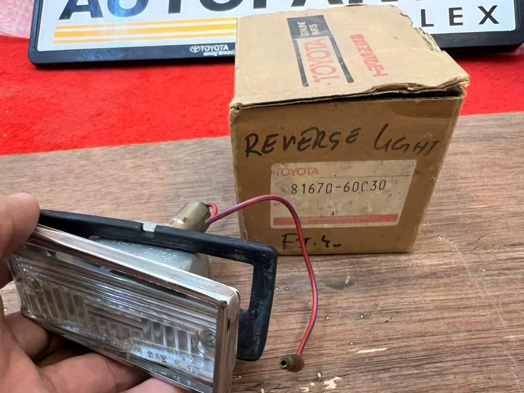LAND CRUISER 1969 - 1973 FJ40 FJ55 OEM REVERSE LIGHT4