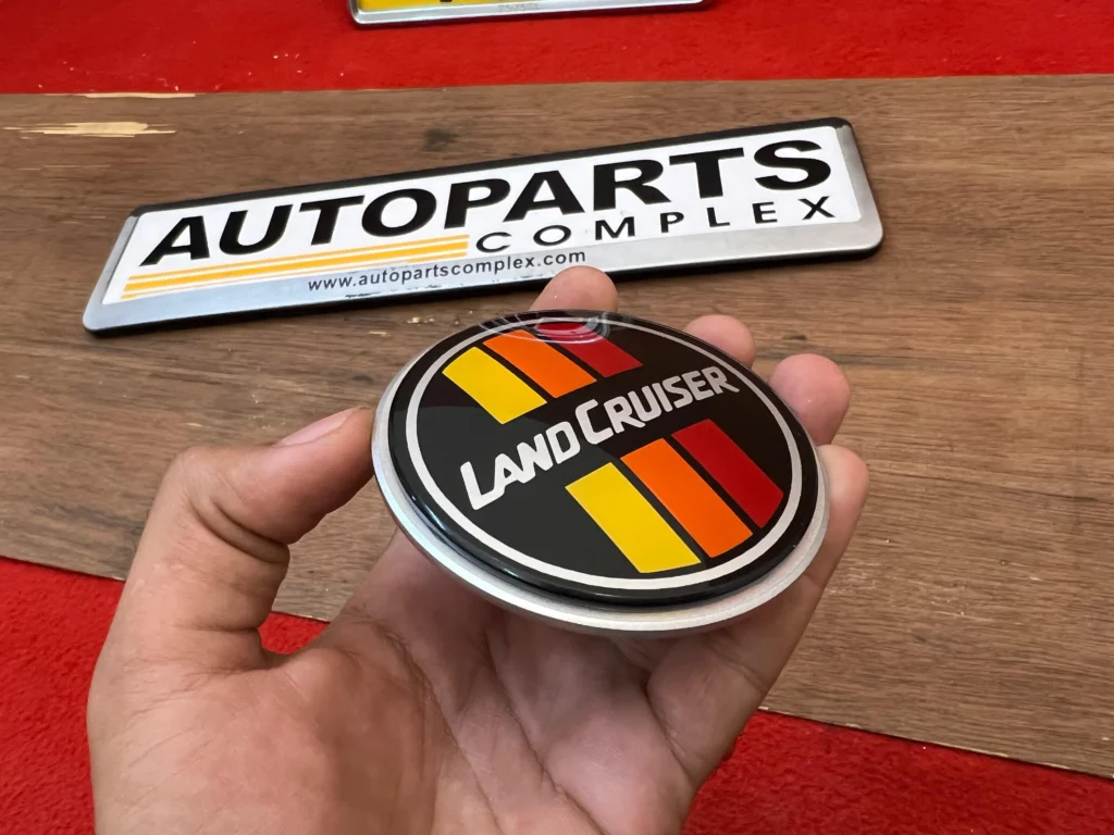 Land Cruiser universal old-school grille badge (3)