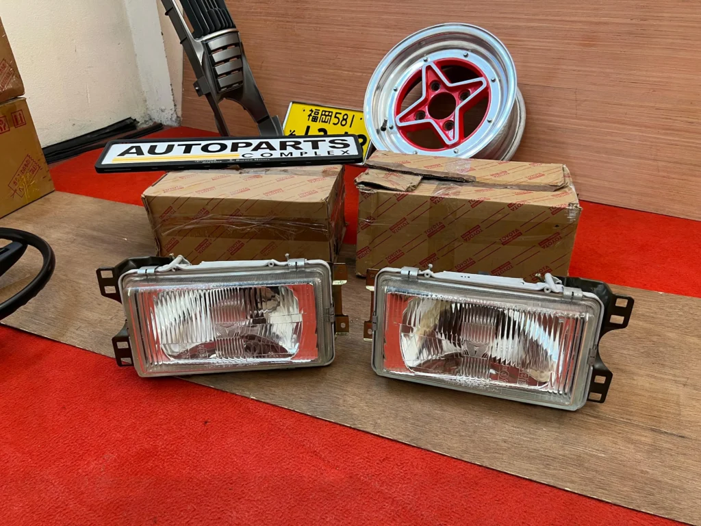 NOS OEM JDM KE70 Corolla 1982 headlights pair7
