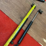 OEM Toyota 1980s Bonnet lift struts support assembly (4)