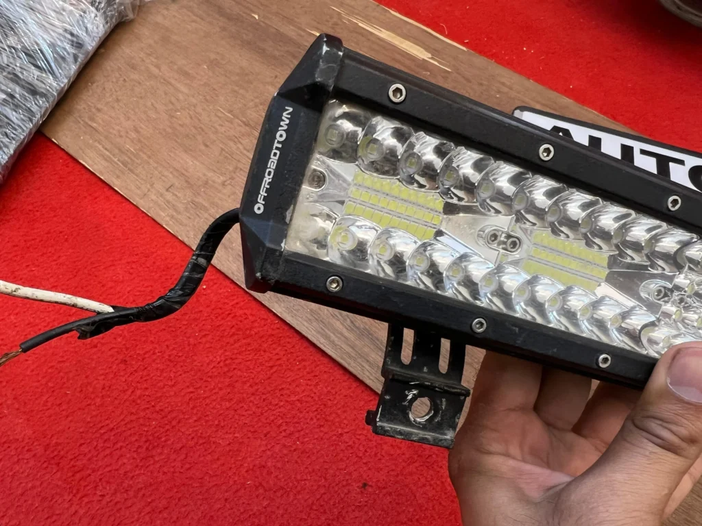 Roof mounted bar for SUVs (9)