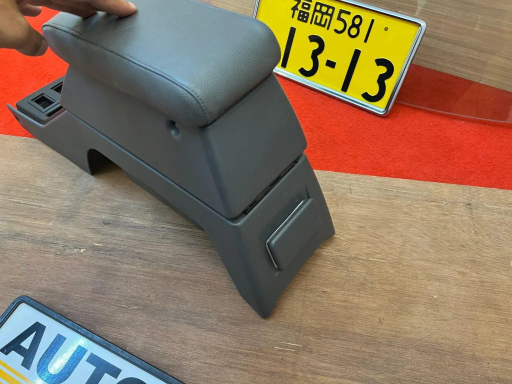 Toyota 1984 - 1988 4runner Pickup OEM Center armrest Console10