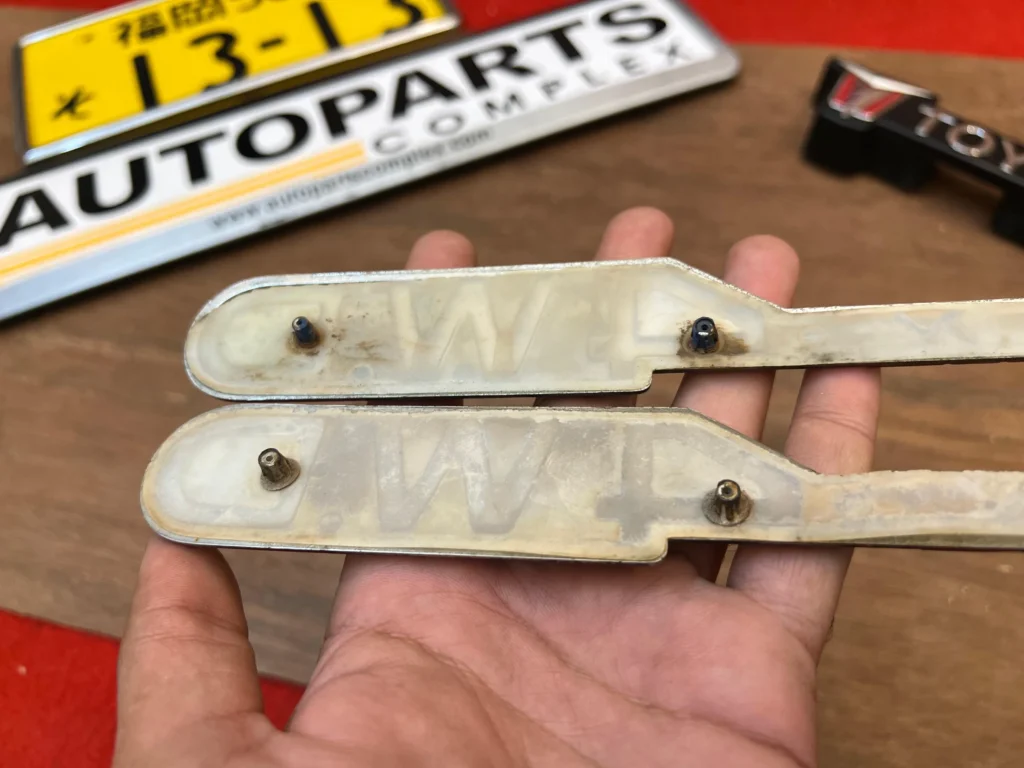 Toyota Hilux pickup 1979 - 1983 RN30 RN40 4WD fender badges (2)