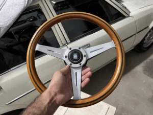 Vintage Nardi Torino Classic 365mm with horn button and its surrounding ring (11)