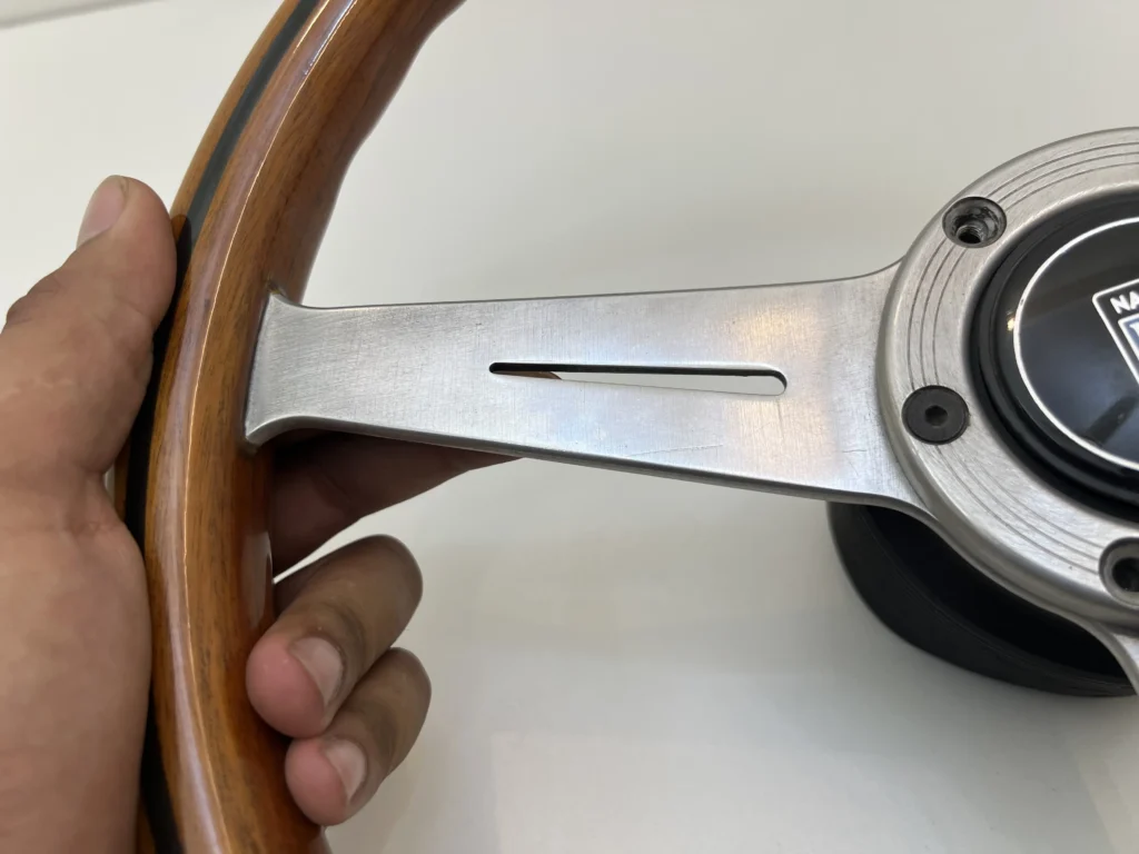 Vintage Nardi Torino Classic 365mm with horn button and its surrounding ring (4)