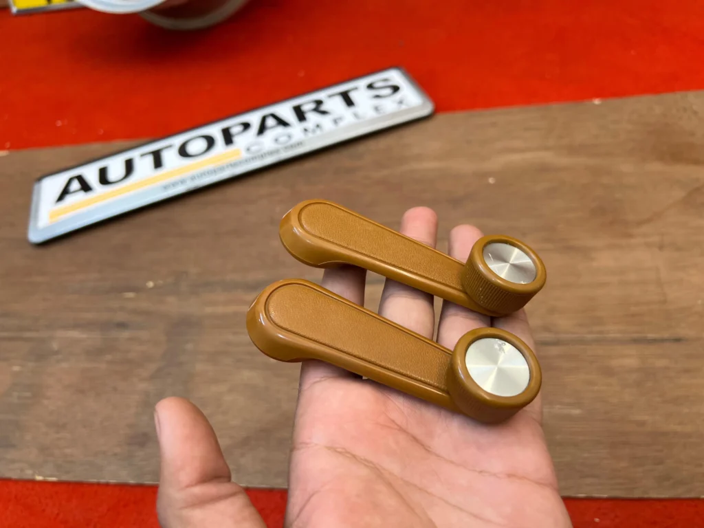 Window crank handles for corolla ke30 te31 ke35 te51 2-door (1)