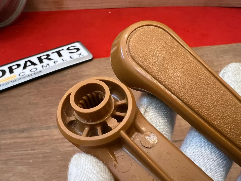 Window crank handles for corolla ke30 te31 ke35 te51 2-door (3)